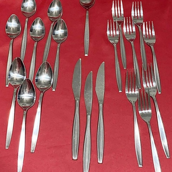 Imperial Stainless Steel Silverware Set.  Beautiful Set for the Dinner Table - Picture 2 of 8